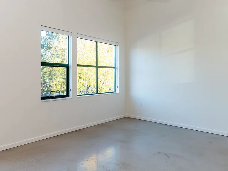 3531 NE 15th Ave — Photo 19