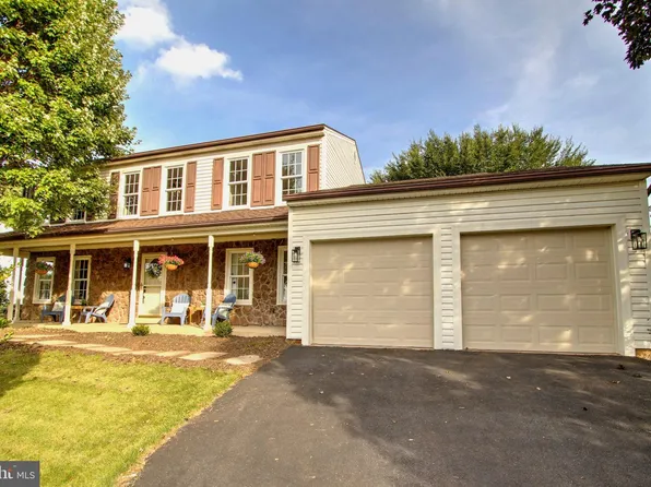 5221 Belle Plains Dr, Centreville, VA 20120