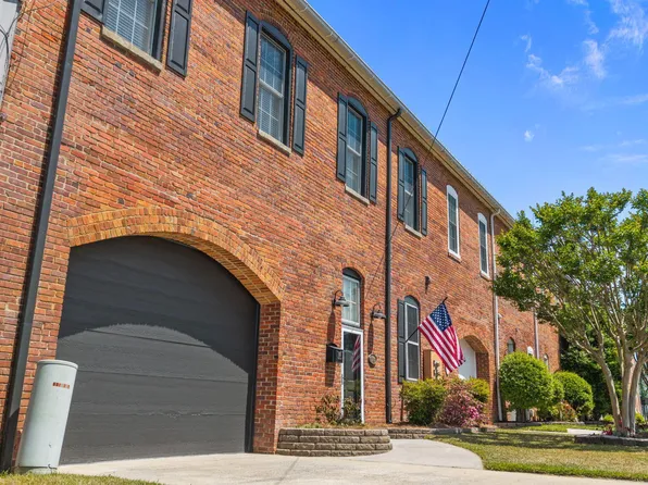 916 W 3rd Street Unit 10 & 11, Washington, NC 27889