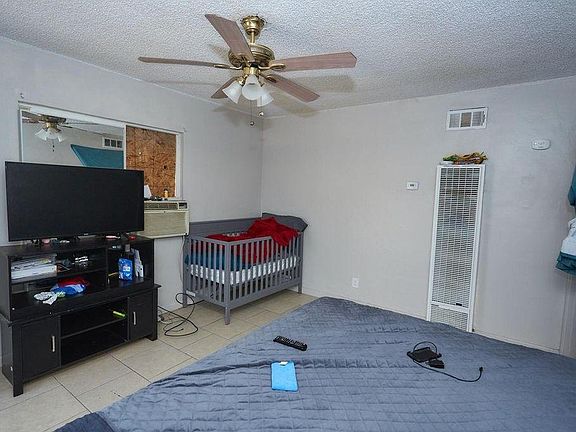 5th image of 621 W Buena Vista St #3