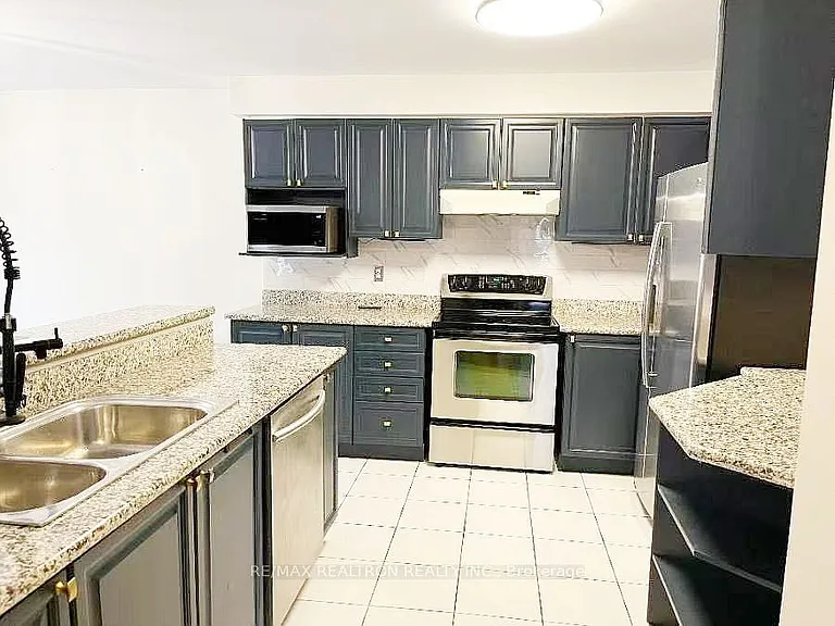 4 Twin Streams Rd — Photo 4