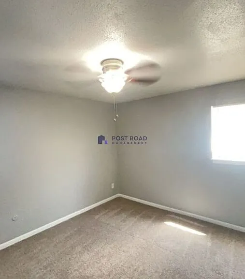 501 W 27th St S #201 — Photo 10