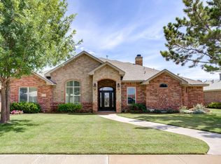 313 W 6th St, Sundown, TX 79372