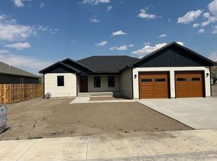 908 Shadow St #220, Cody, WY 82414