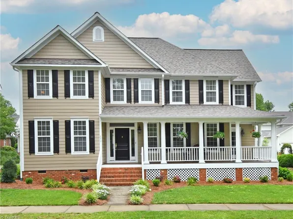 273 Old Towne Dr, Advance, NC 27006