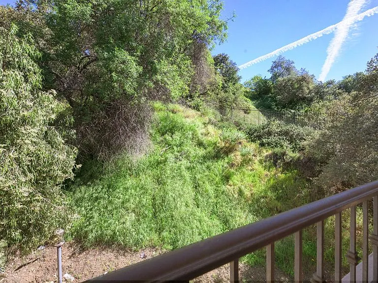 3263 New York Dr — Photo 41