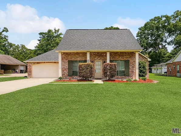 15412 Beaufort Dr, Pride, LA 70770