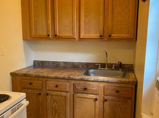 1431 S 4th St #1R, Philadelphia, PA 19147