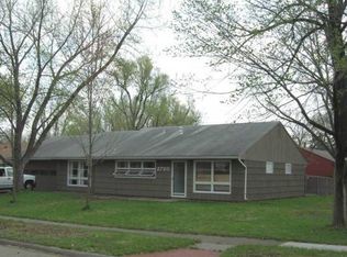 2720 SW Moundview Dr, Topeka, KS 66614