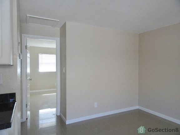 3rd image of 160 NW 14th St APT 8