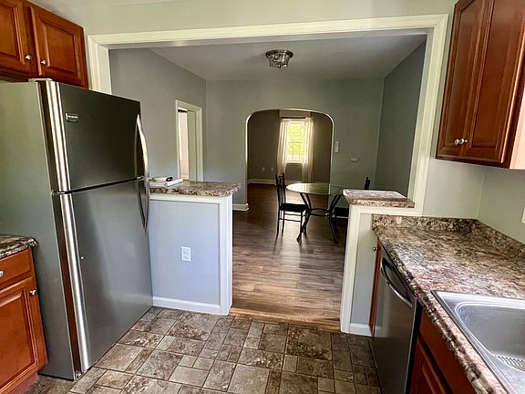 3rd image of 1001 S Progress Ave APT 4