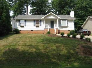 11 E Castle Dr, Greenville, SC 29605