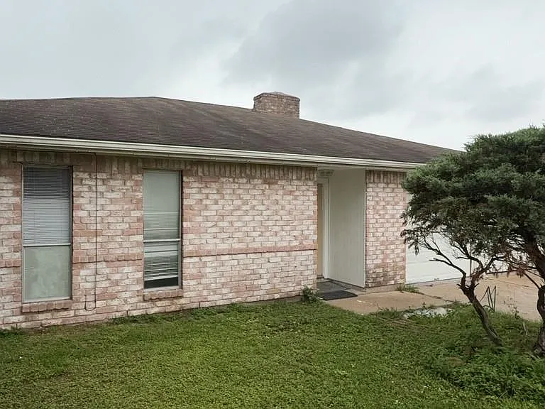 6122 S Greenpark Dr — Photo 1