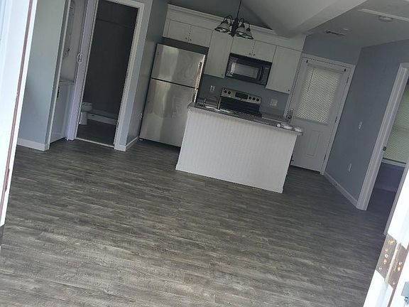2nd image of 28 Water St APT D
