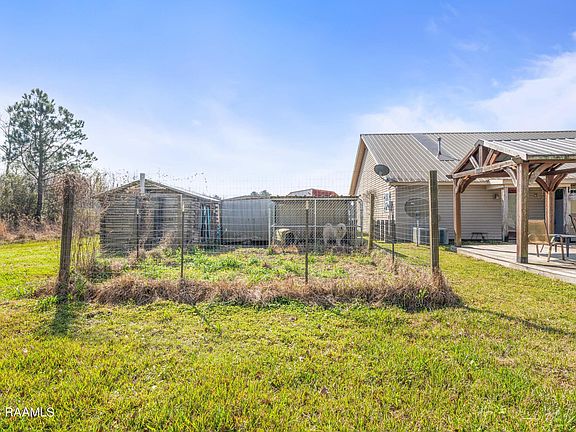 3rd image of 185 Shalom Rd