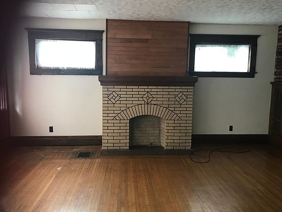 4th image of 60 Easton Ave Fl 1ST