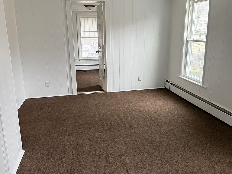 33 Pilgrim Ave — Photo 5