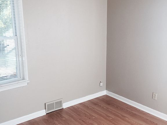 5th image of 1165 Saint Matthew Dr