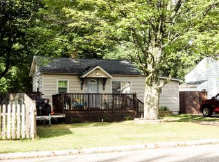 1216 Waldo St, Marquette, MI 49855