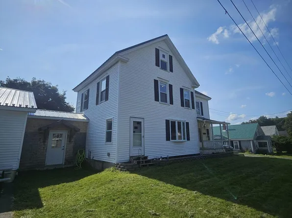 9 Maple Street, Dover-Foxcroft, ME 04426