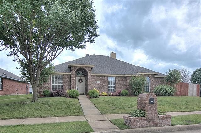 1st image of 1816 Lake Falcon Dr