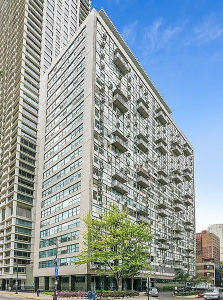 1st image of 1000 N Lake Shore Dr APT 1203