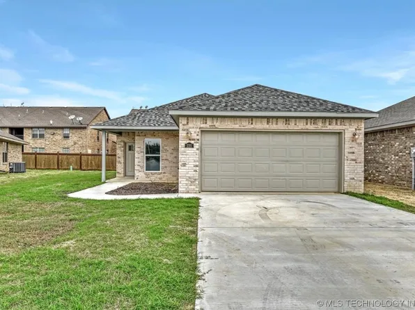 220 Cottonwood St, Calera, OK 74730