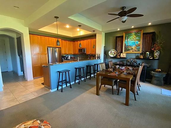 Full size dining room, remodeled, fully stocked kitchen and breakfast bar