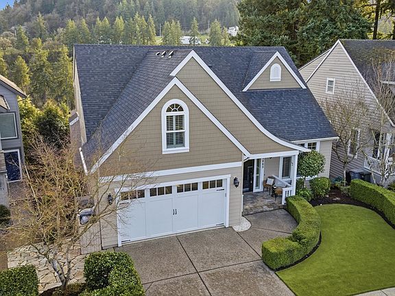 2nd image of 1465 Willamette Falls Dr