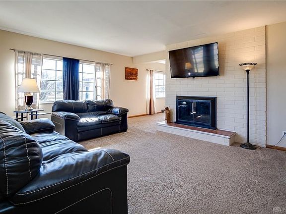 3rd image of 2817 Hazelwood Ave