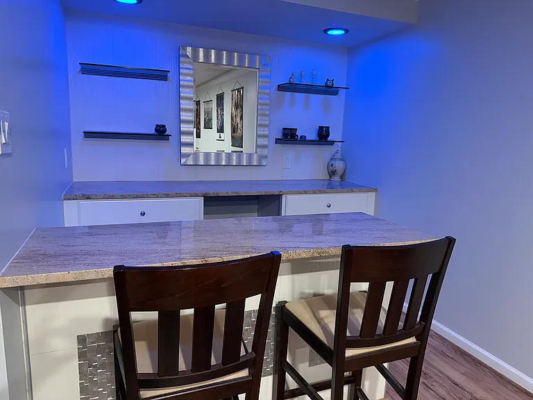 1736 Crestview Dr — Photo 24
