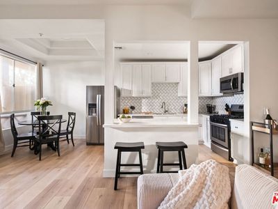 4943 Rosewood Ave APT 104, Los Angeles, CA, 90004