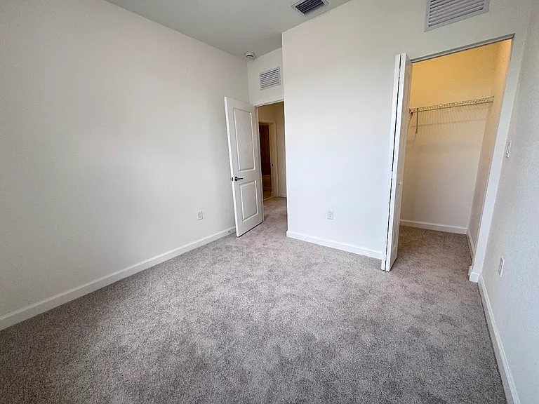 1182 SE Palm Ter #1182 — Photo 15