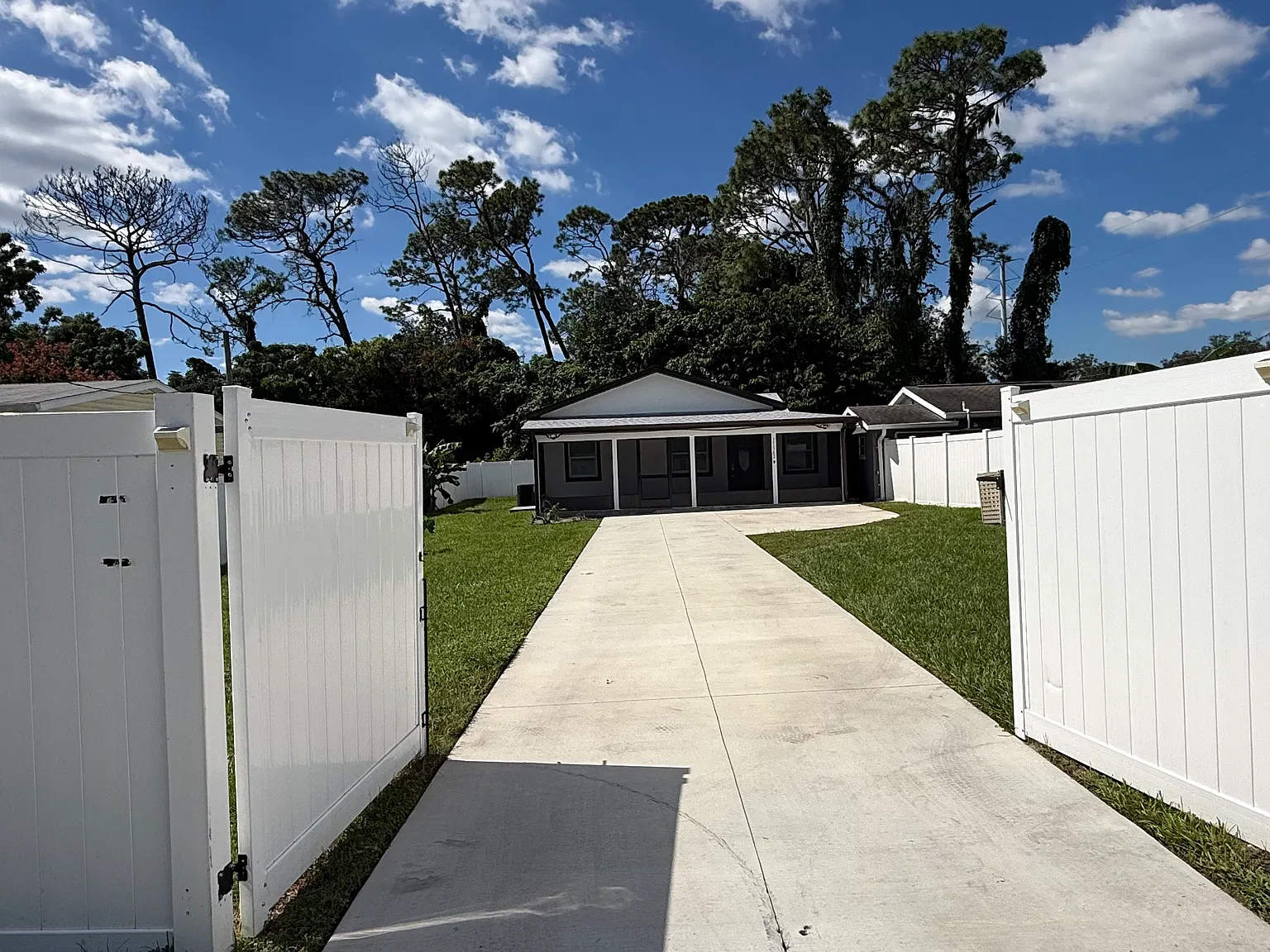 2 bed, 970 sqft, $1,880 — Photo 4