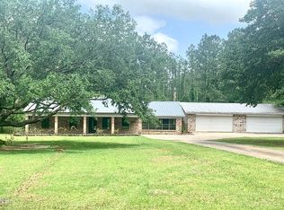 17614 Goff Farm Rd, Moss Point, MS 39562