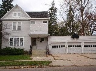 908 Quincy St, Sturgeon Bay, WI 54235