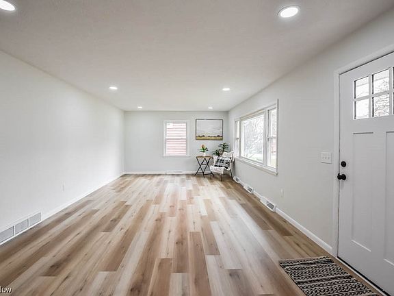 2nd image of 1607 Kingsley Ave