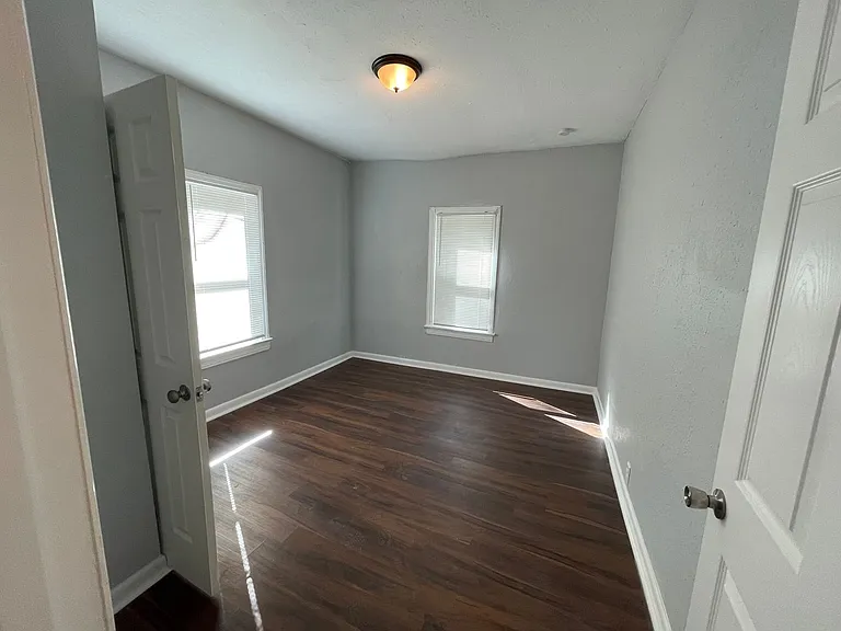 2012 Baldwin St — Photo 10