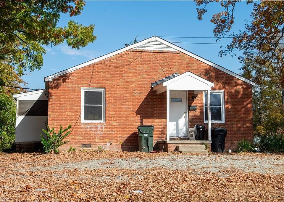 1st image of 221 Willow Ave