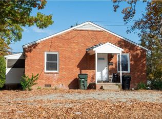 221 Willow Ave, Burlington, NC 27217