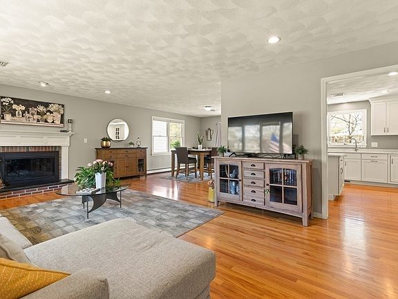 4th image of 7 Bay St