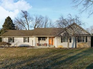 53850 Arrowwood Dr, Elkhart, IN 46514