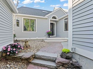 11 Pickwick Way UNIT 11, Wayland, MA 01778