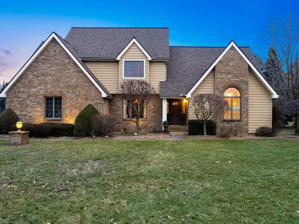 8645 Hawthorne Dr, Tecumseh, MI 49286