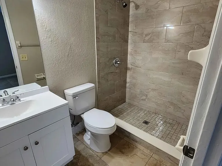 5601 Struthers Ct #5601 — Photo 15