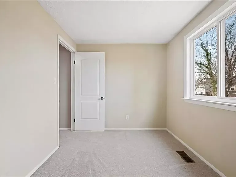 909 Fluvanna Rd — Photo 12