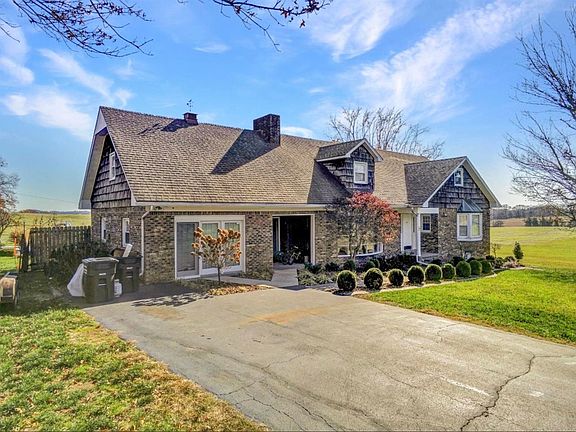3rd image of 1636 Pritchardsville Rd