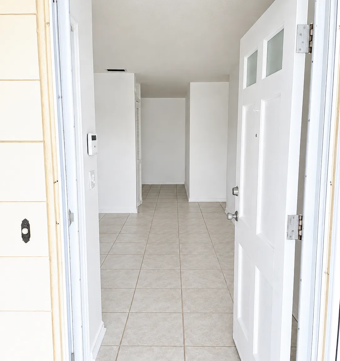 3 bed, 1339 sqft, $2,450 — Photo 4