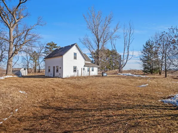 39383 University Ave NE, Stanchfield, MN 55080