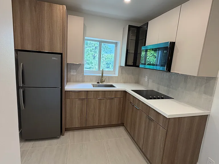1301 NE 13th Ave #20 — Photo 3